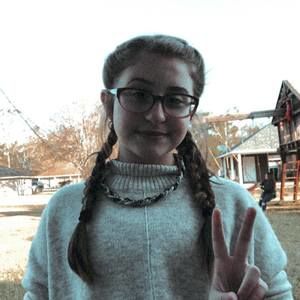 Meet your Posher, Cami